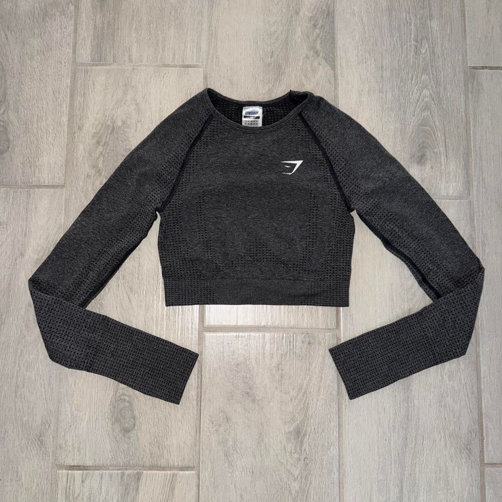 Gymshark Gray Black Seamless Crop Long Sleeve Top - Size XS